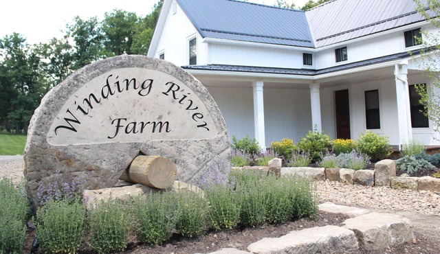 Midwestern Farm Home Fully Complemented With A Complete And Modern Restoration.