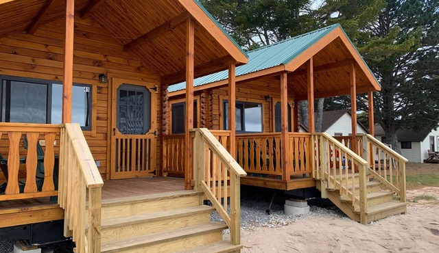 Mighty Mac Bridgeview Cabin 2