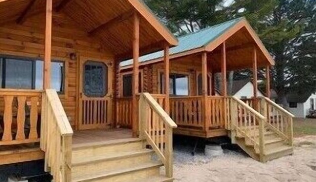 Mighty Mac Bridgeview Cabin 4