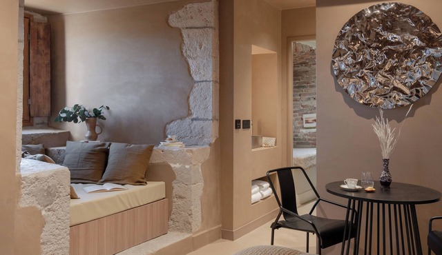 MiHotel - Cité Médiévale de Pérouges