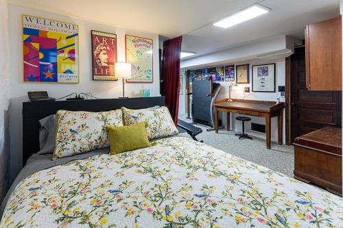 Mike & Allen's Place on the Park 3