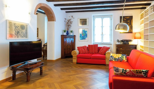 MILAN HISTORICAL CENTER DESIGN APARTMENT