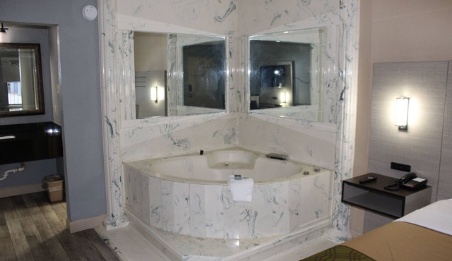 Milan Inn & Suites