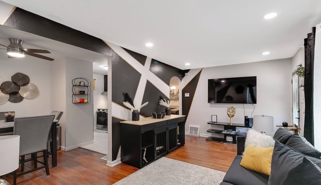 Milan LuxenModern Glam Meets Cozy Comfort in University City!