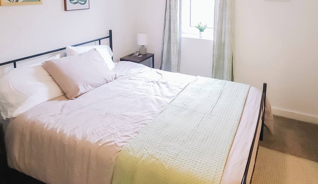 Mile High Stadium & Meow Wolf! 2-bedroom apartment in West Colfax/Sloan's Lake