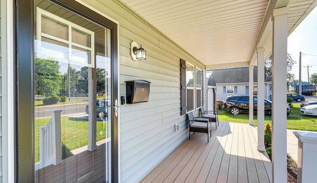 Milford Home w/Private Pool: 12 Mi to Beaches!