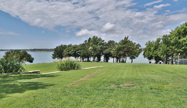 Milford Lakeview Getaway