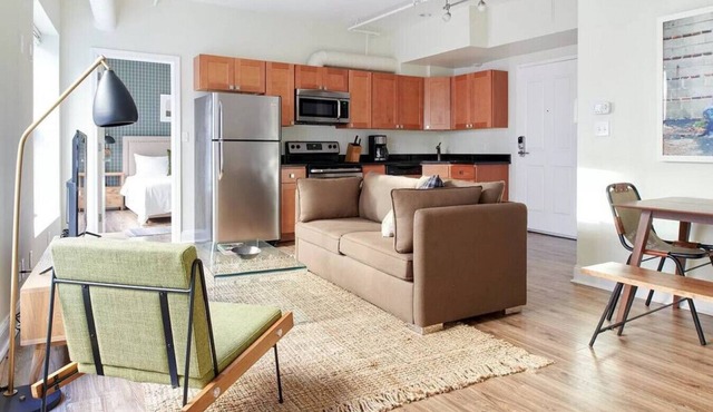 Milk153-3B-2/2 · Cozy 2br in Boston FIDI District