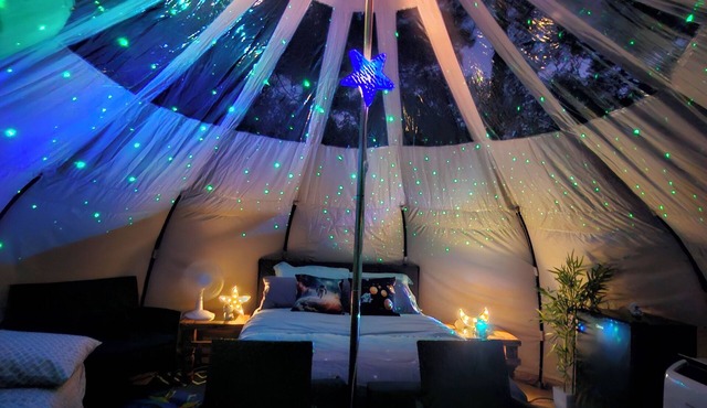 Milky Way with AC and WiFi, glamping near Houston