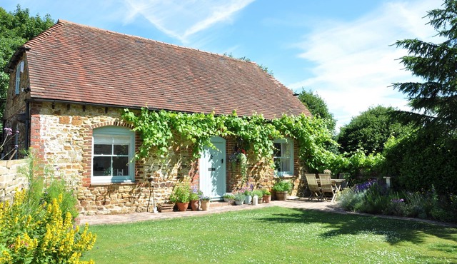 Mill Barn by inspirestays.com - a cottage that sleeps 2 guests in 1 bedroom