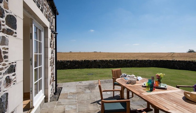 MILL DOWRIE - stunning barn conversion, 4 bedroom, ideal for families & friends