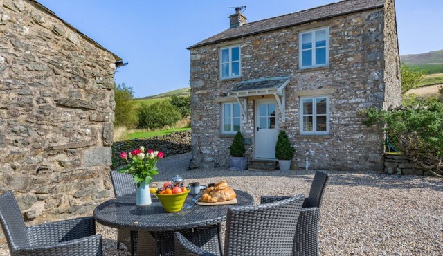 Mill House Cottage - Two Bedroom House, Sleeps 4