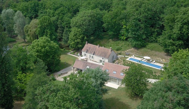 Mill of the 18s, quiet, private pool in Monthou sur Cher 12 pers