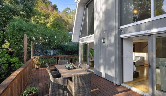 Mill Valley Chalet - Sunny & Private - Deck, Views, Putting Green, Trails, Tub