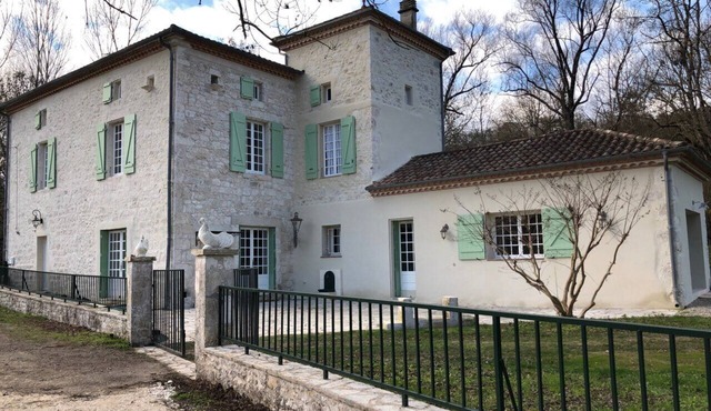 Mill with 7 bedrooms, 21pers, heated pool, SPA and games room in the heart of nature