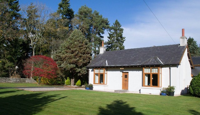 Millbank Cottage - a lovely holiday home with a large garden