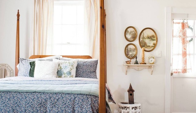 Millbrook Getaway Cottage | Pool & Near Capitol