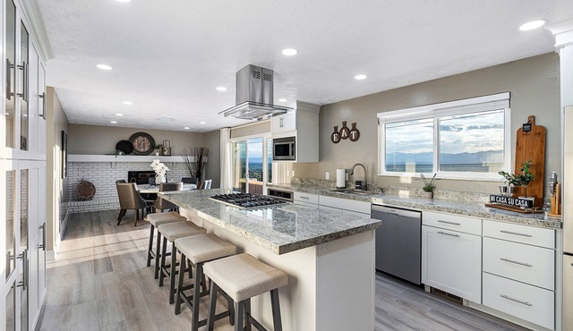Millcreek Villa: Scenic Fun & Games Getaway!