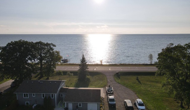 Mille Lacs Lake Getaway! Fishing Dock, Game-room, Amazing yard, kayaks, firepit