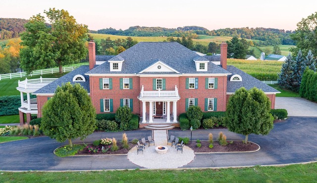 Miller Manor, Luxurious, Peaceful, Sunrise and Sunsets, Family Friendly, 10 yrs!