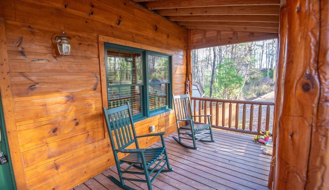 Millers Creek Log Cabin - 20 minutes to WJ and Wilkes
