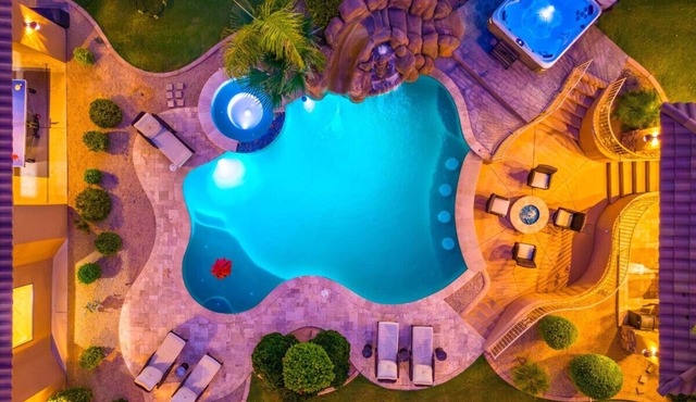 MIllion Desert Dream + Heated Spa & Pool with Waterslide+Pickelball+BBall+Putt