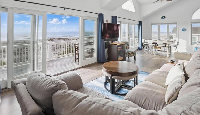 Million Dollar BeachFront 182 Five Star Great winter getaway!