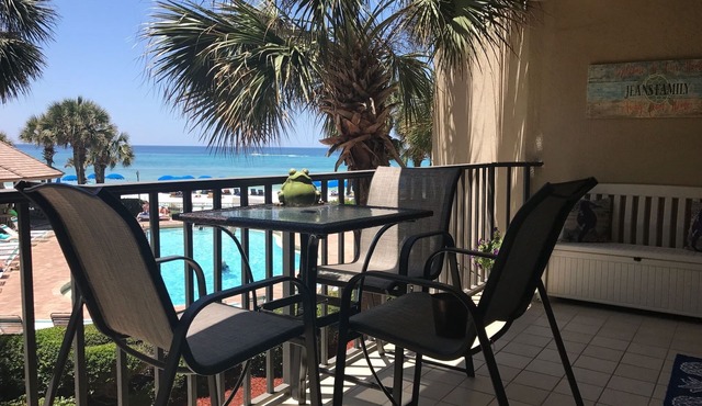 Million Dollar View On Family Friendly Beach - Includes Beach Chairs