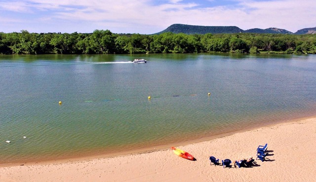 Million-dollar View & Affordable Too! Kayaks free for use