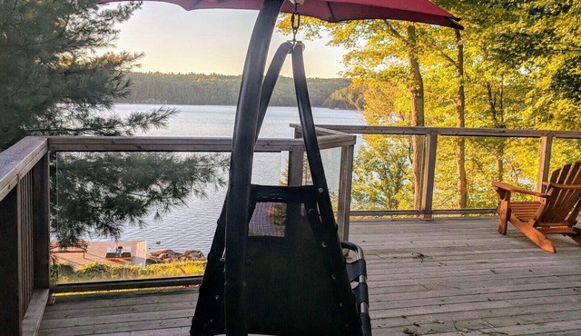 Million Dollar View, Private Cottage Escape