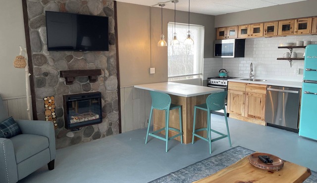 Million Dollar View of Lake Winnipesaukee! Private balconynFlexible check in/out