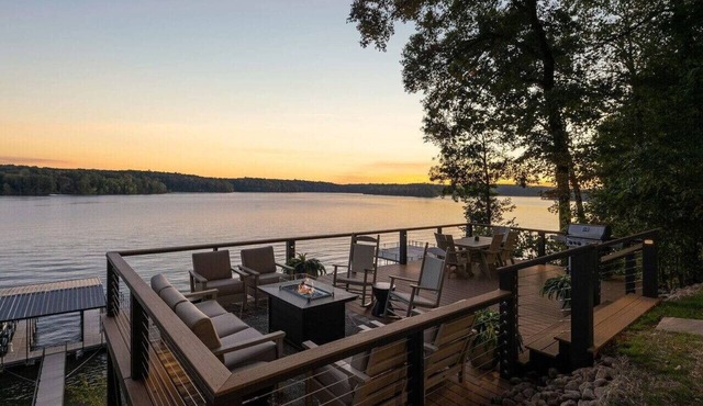 Million Dollar Views + Luxury + Infinity Deck