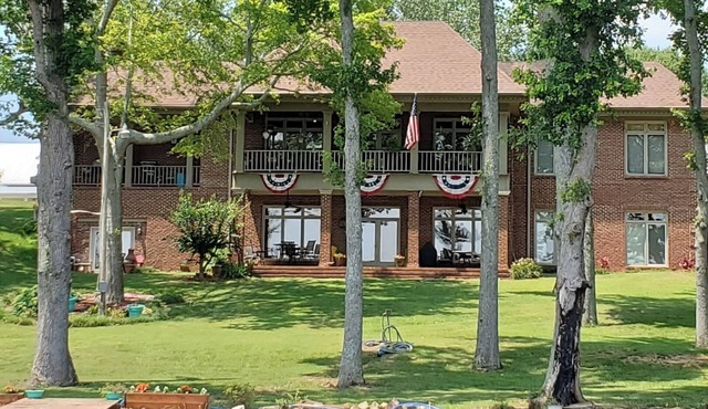 Million dollar water front view