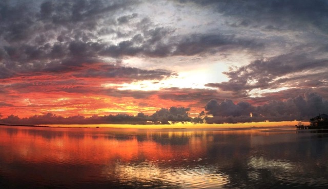 Million$ Gulf front sunsets in private apartment in private home!