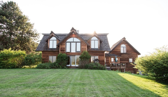 MILLION $$$ view ski house! UNREAL, SPECTACULAR 180 degree view of White Mtns!!