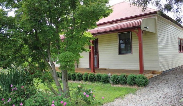 Millthorpe Cottage 18