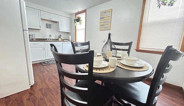Millvale Charm 2 br close to downtown Pittsburgh