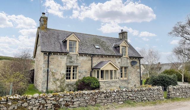 Milton Cottage has so much character and is a fantastic heritage stay.