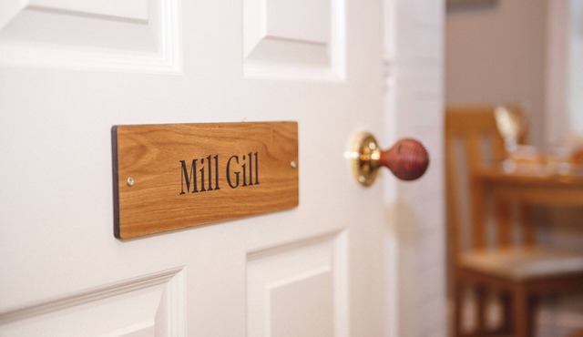 Milton house-studio apartment . mill gill suite