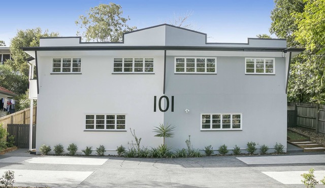 Milton Mews Townhouse BLUE. Another Rylance Holiday Home