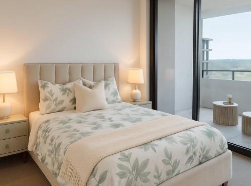 Milton Oasis level 16- Luxury Apt near Milton Station