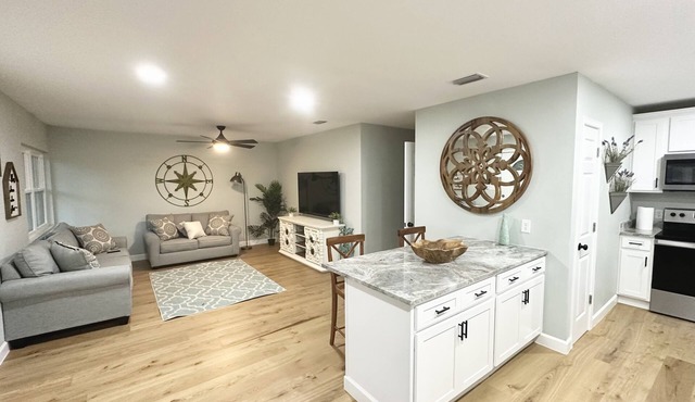 Milton's Remodeled Cozy Retreat- 30min to Beaches and 4 min to Blackwater River