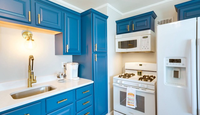 Milwaukee Home w/Serene Patio & Backyard Garden!