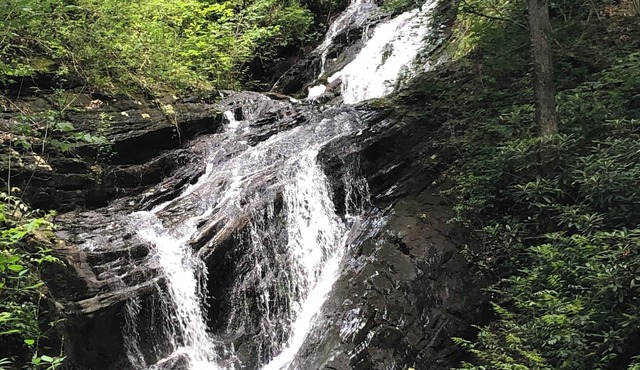 Mimi’s House at Goshen Falls Near Helen and Unicoi State Park
