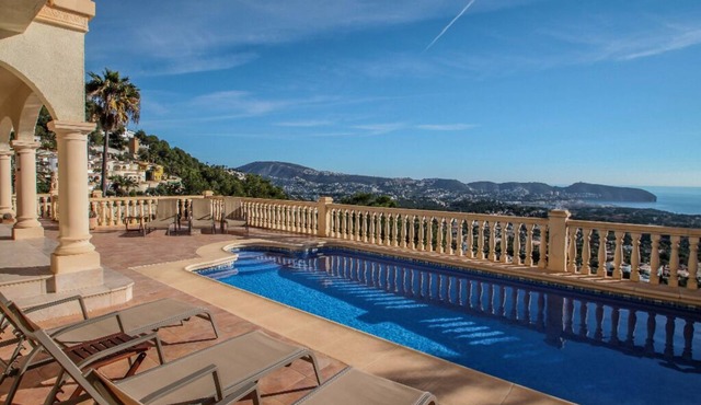 Mimo - sea view villa with private pool in Moraira-Teulada