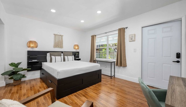 MIMO5-4 | cozy corner of Miami's Modern District
