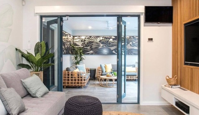 Mimosa Lodge - 250m to Chinamans Beach in Jervis Bay!