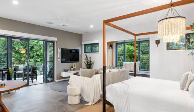 Mimosa Retreat - 250m to Chinamans Beach in Jervis Bay!