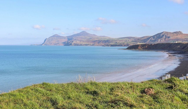 Min Y Mor - Morfa Nefyn