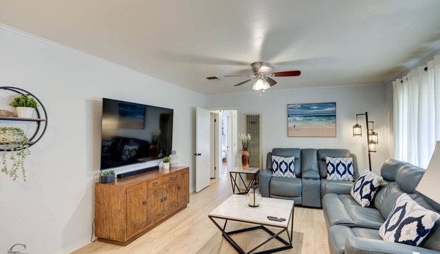 Minden Cottage Oasis - Peaceful little gem mins from dwntwn Minden and Caney LSP